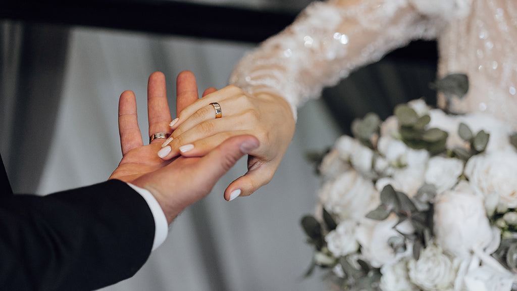Engagement Ring vs. Wedding Ring: What's the Difference?