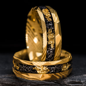 Gold Damascus steel ring with gold leaf inlay and meteorite fragments