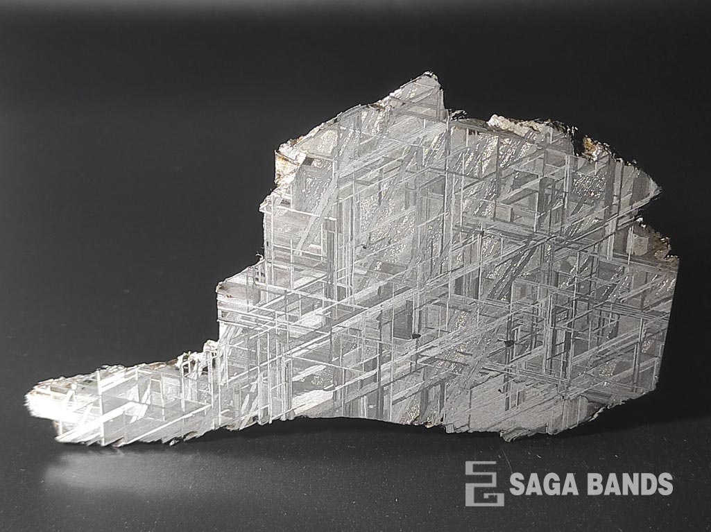 Muonionalusta meteorite slice with Widmanstätten pattern